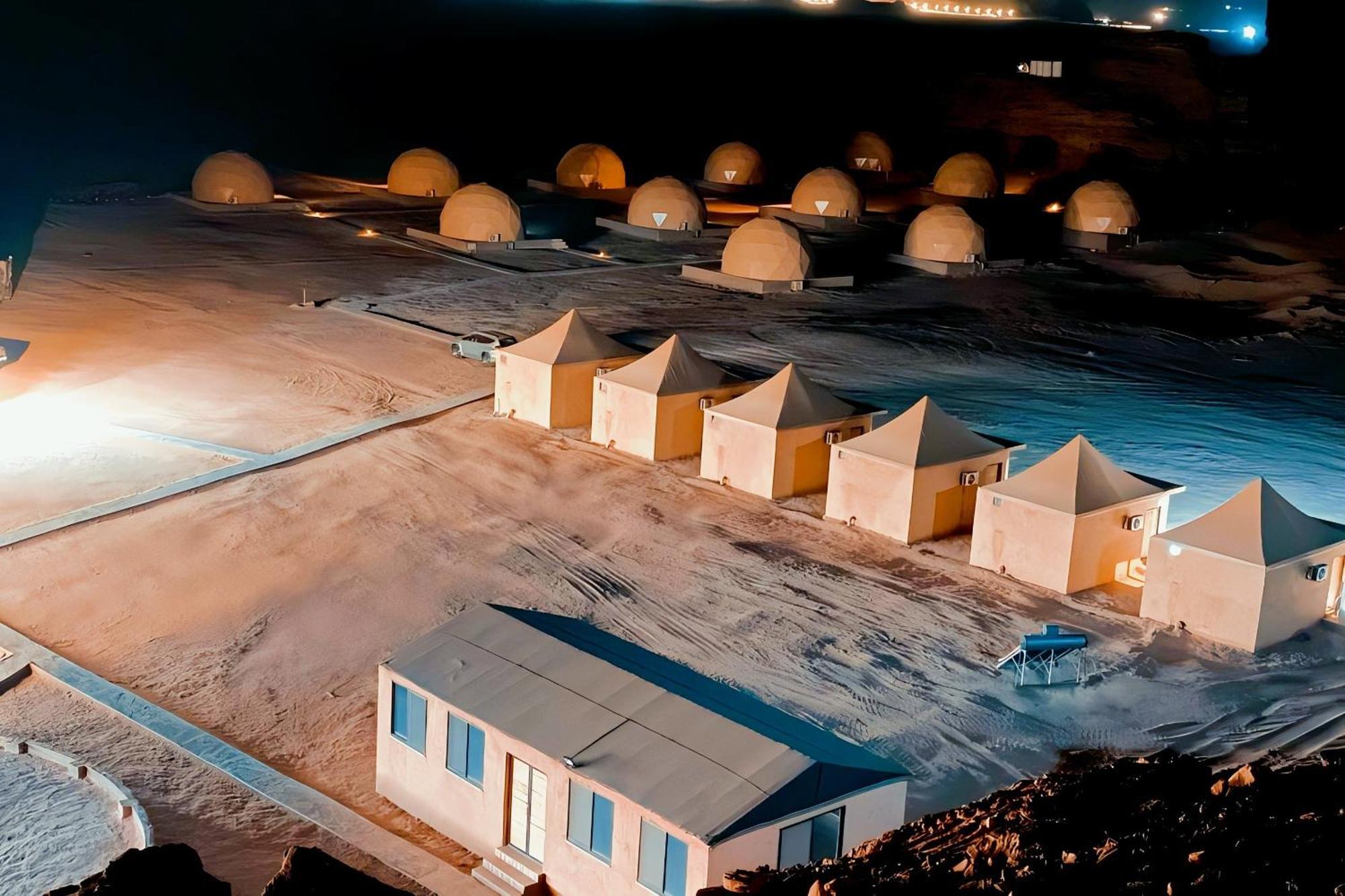Rum Luxury Camp Wadi Rum Exterior photo